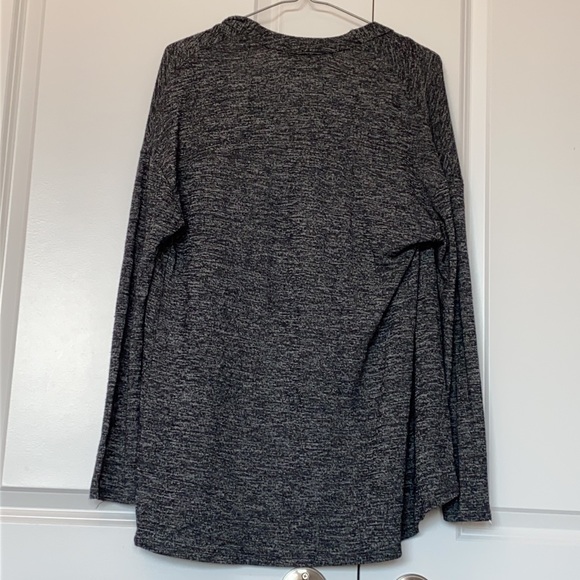 3 for $20 💜 REITMANS Draped Cardigan - Picture 2 of 4